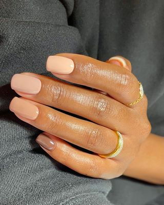 trending-nails-301597-1659976620935-image