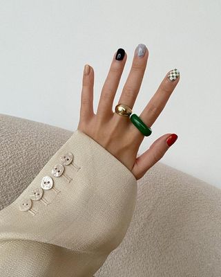 trending-nails-301597-1659976622715-image