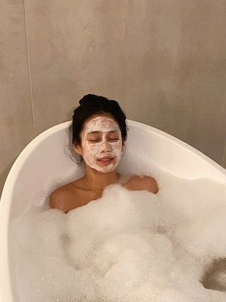 best-bubble-baths-301730-1660080378773-main