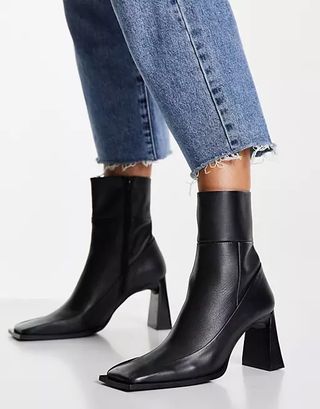 Topshop + Topshop Harper Leather High Ankle Boot in Black