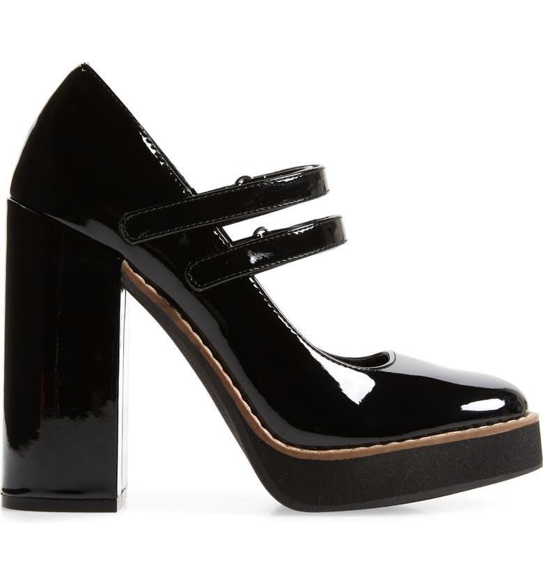 Zara Debuted a $70 Version of the Shoes French Girls Love | Who What Wear