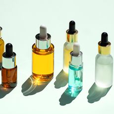 essential-oils-for-sunburn-302071-1661556536044-square