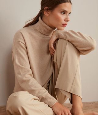 Falconeri + Ultrasoft Cashmere Turtleneck Sweater With Side Slits