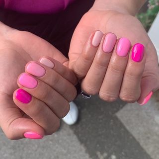 pink-ombre-nails-302139-1662724887157-image