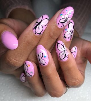 butterfly-nails-302234-1663710174134-main