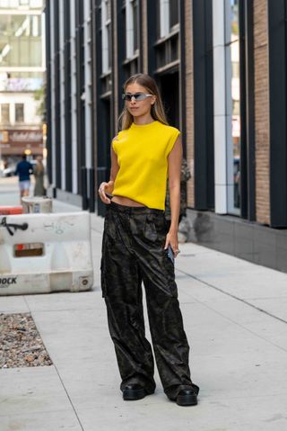 new-york-fashion-week-street-style-september-2022-302269-1662994555470-main
