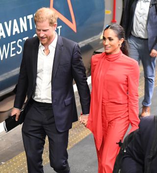 meghan-markle-red-outfit-302274-1662458780947-main