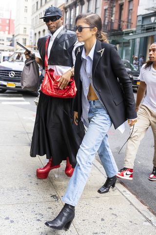 zendaya-low-rise-jeans-outfit-302348-1662693678761-main