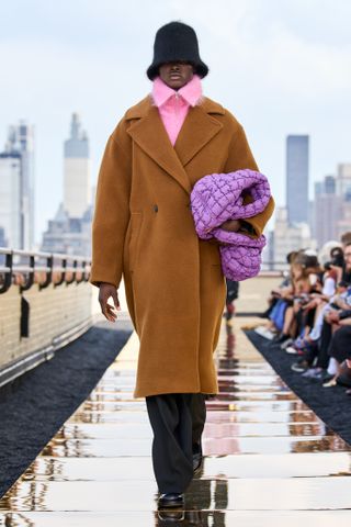 cos-new-york-fashion-week-autumn-2022-collection-302448-1663243066791-image