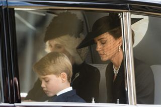 queen-elizabeth-funeral-photos-302511-1663597580606-image