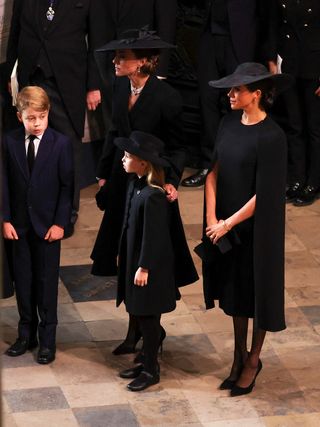 queen-elizabeth-funeral-photos-302511-1663597628740-image