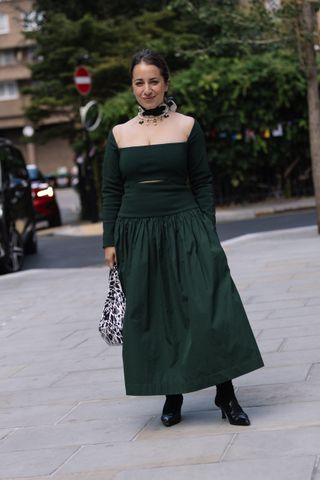 editor-outfits-london-fashion-week-2022-302544-1663754655658-main