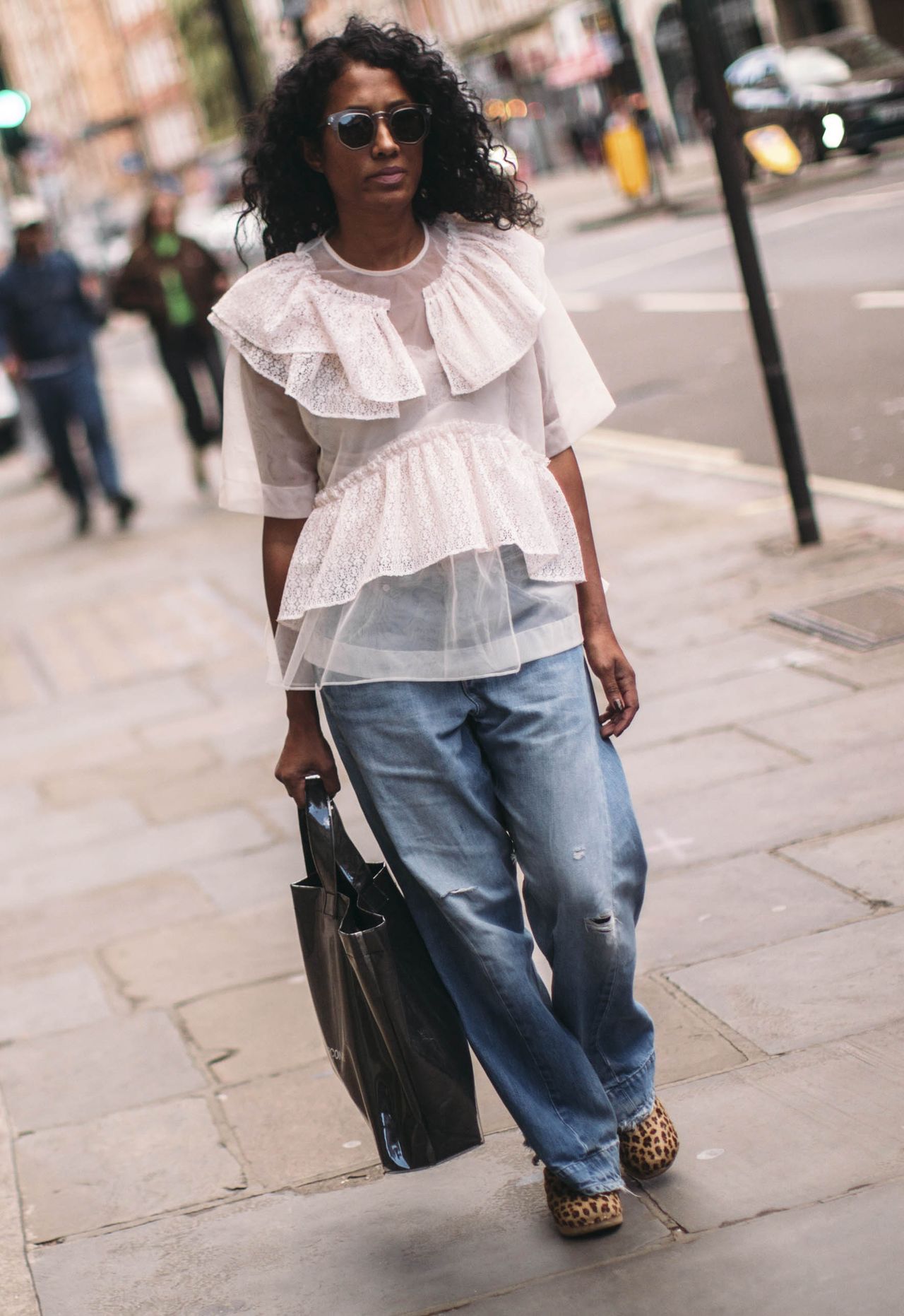 The Best Street Style From London Fashion Week Spring 2023 | Who What Wear