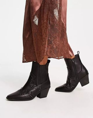River Island + River Island Studded Western Boot in Black