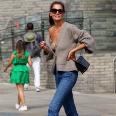 best-katie-holmes-outfits-302649-1664053566063-square