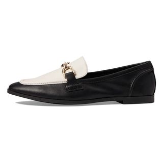 Steve Madden + Carrine Flat