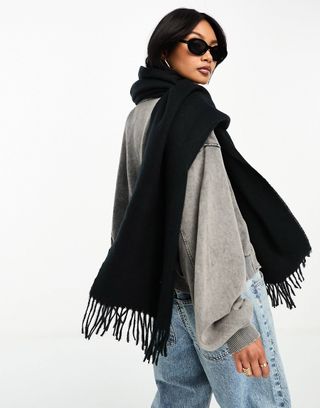 ASOS Design + Supersoft Scarf With Tassels in Black