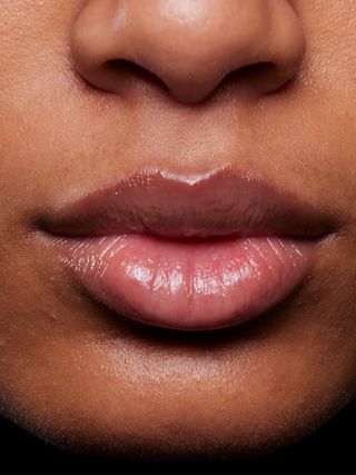 how-to-get-rid-of-lip-lines-302882-1665063497959-image