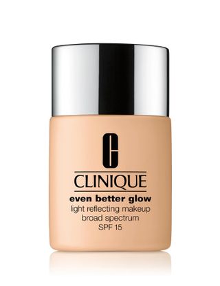 Clinique + Even Better Glow™ Light Reflecting Makeup Spf 15