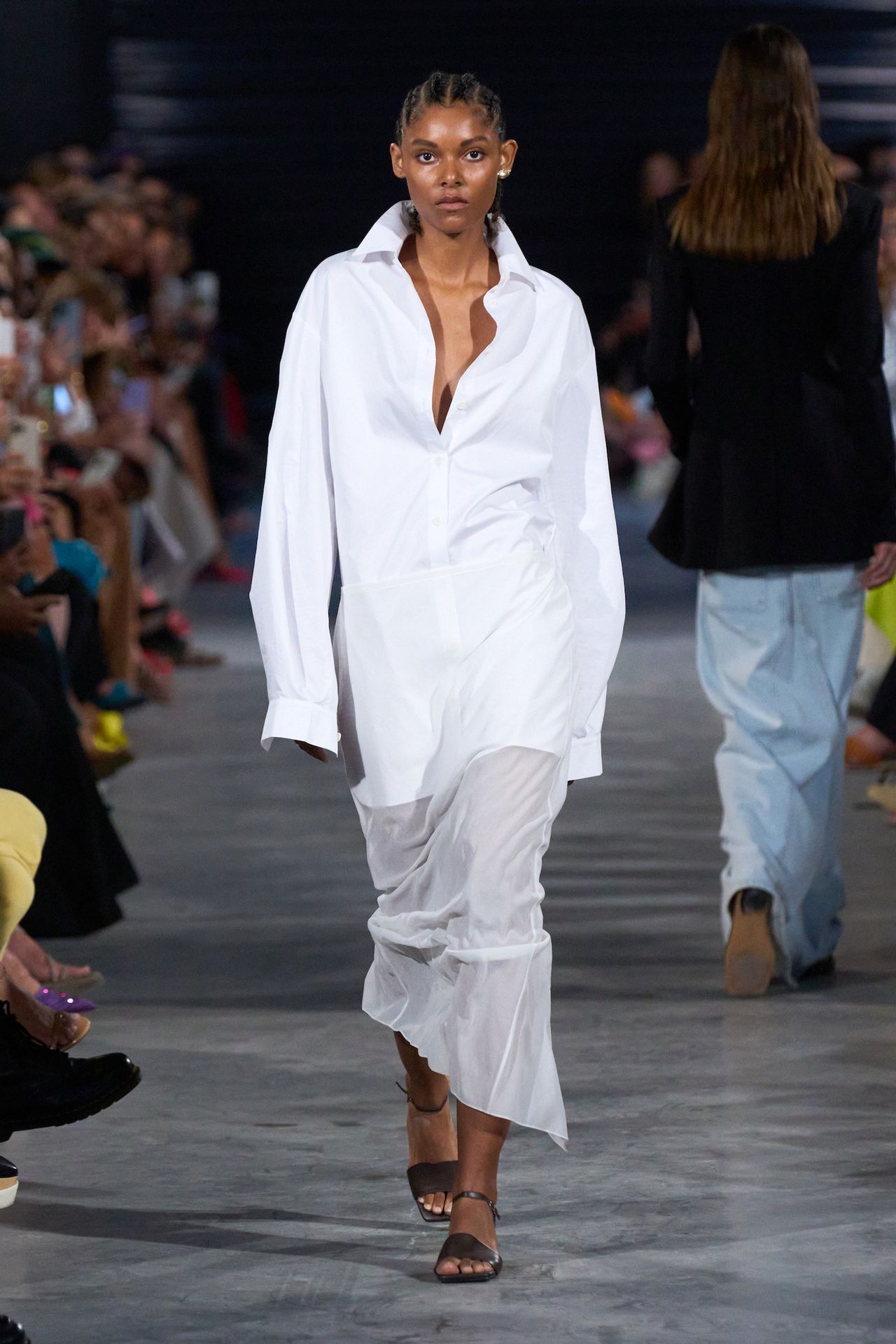 36 Spring/Summer 2023 Outfits That Make Basics Look Cool | Who What Wear