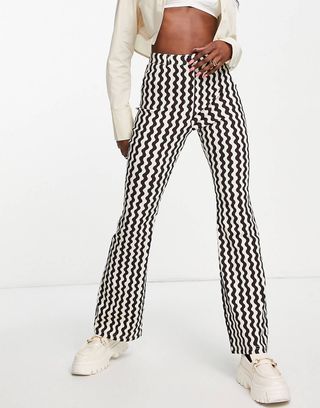 Topshop + High Waisted Bengaline Flared Pants in Wavy Print