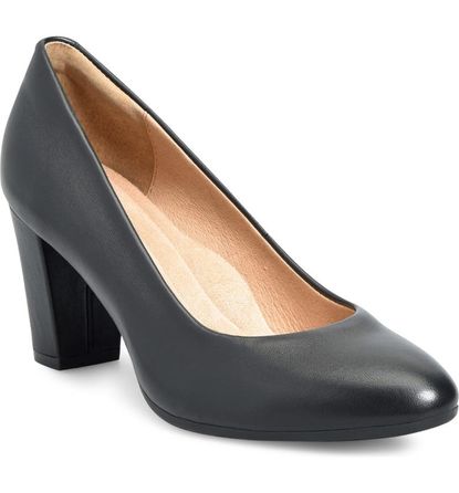 15 Controversial Celebrity Shoe Moments of 2022 | Who What Wear