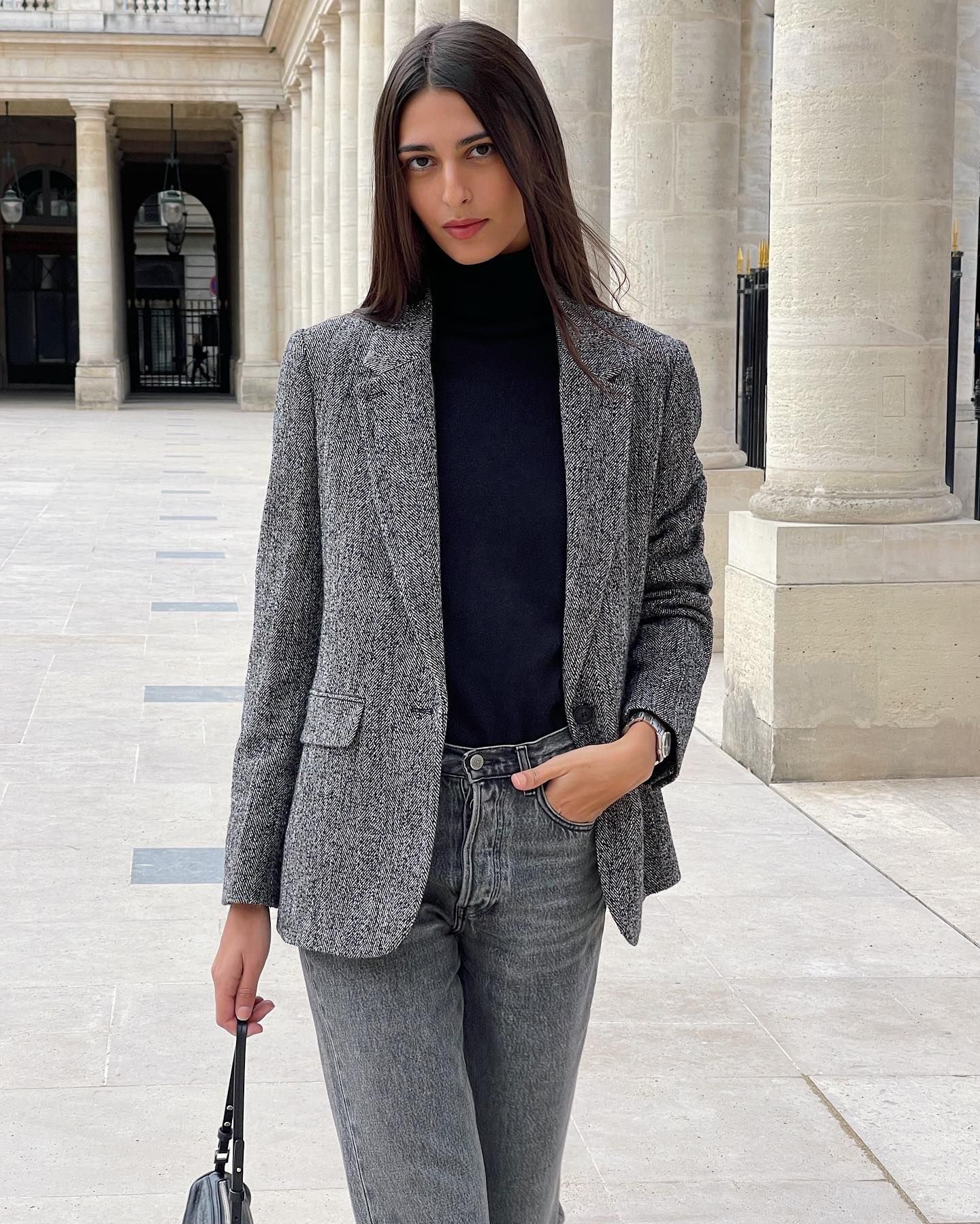 8 Items French Women Wear in Winter to Look Chic | Who What Wear