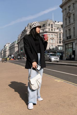 london-street-style-trouser-outfits-303700-1668368585463-image