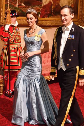 kate-middleton-south-africa-state-dinner-303937-1669167560672-image