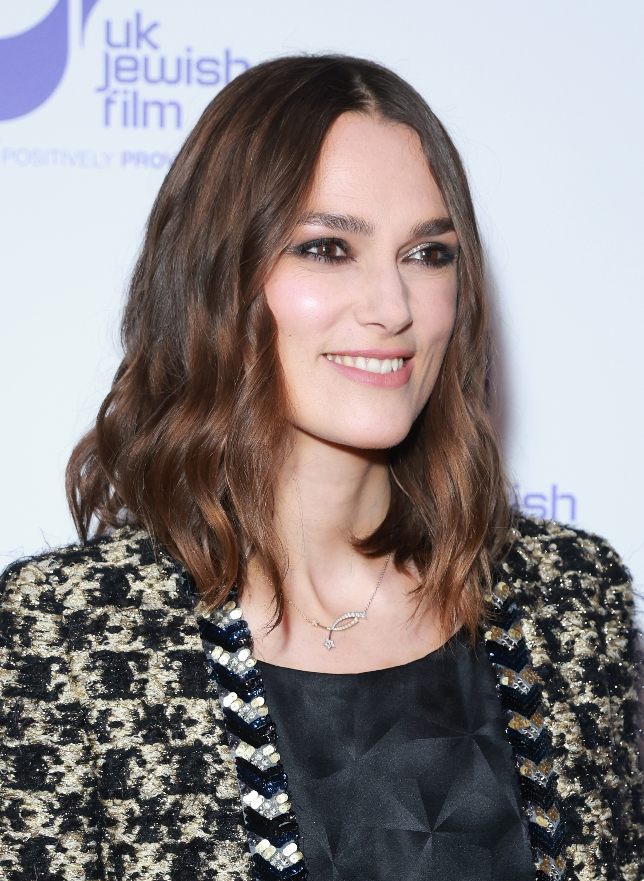 what-hairstyles-for-thin-hair-303952-1670950379061-main