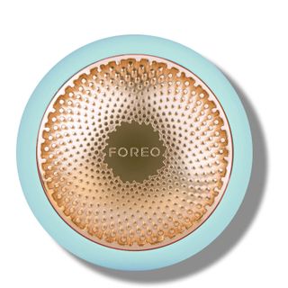 Foreo + UFO 2 Device for an Accelerated Mask Treatment