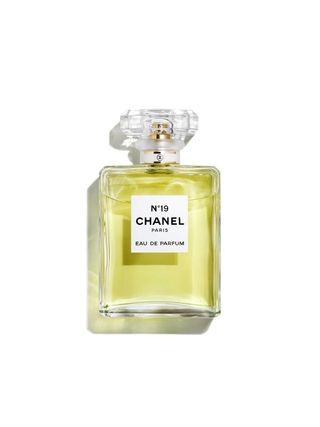 Chanel + No 19 Eau de Toilette