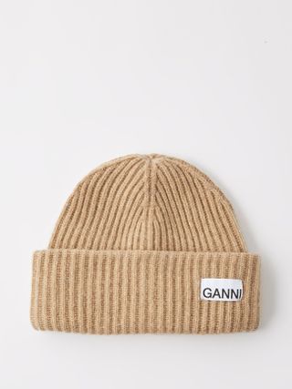 Ganni + Logo-Patch Ribbed-Knit Beanie Hat