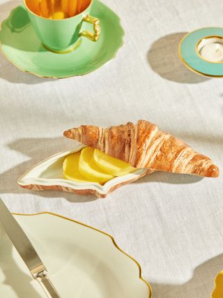 Abask + Hand-Painted Croissant Dish