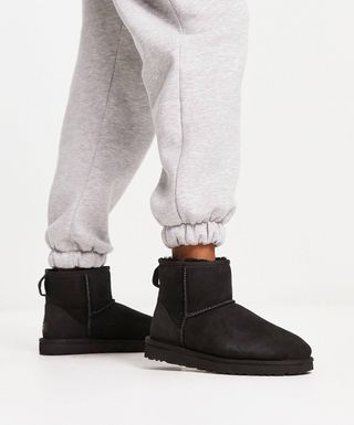 Ugg + Classic Mini Ii Boots in Black