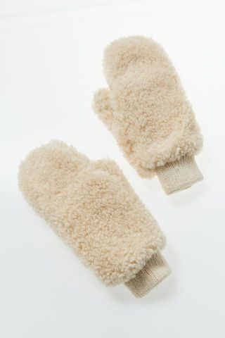 Urban Outfitters + Cozy Teddy Mitten