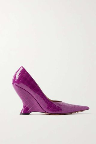 Bottega Veneta + Gloss Leather Wedge Pumps