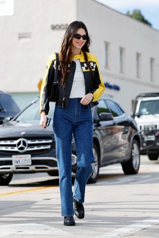 kendall-jenner-jeans-trend-304800-1673295319336-main