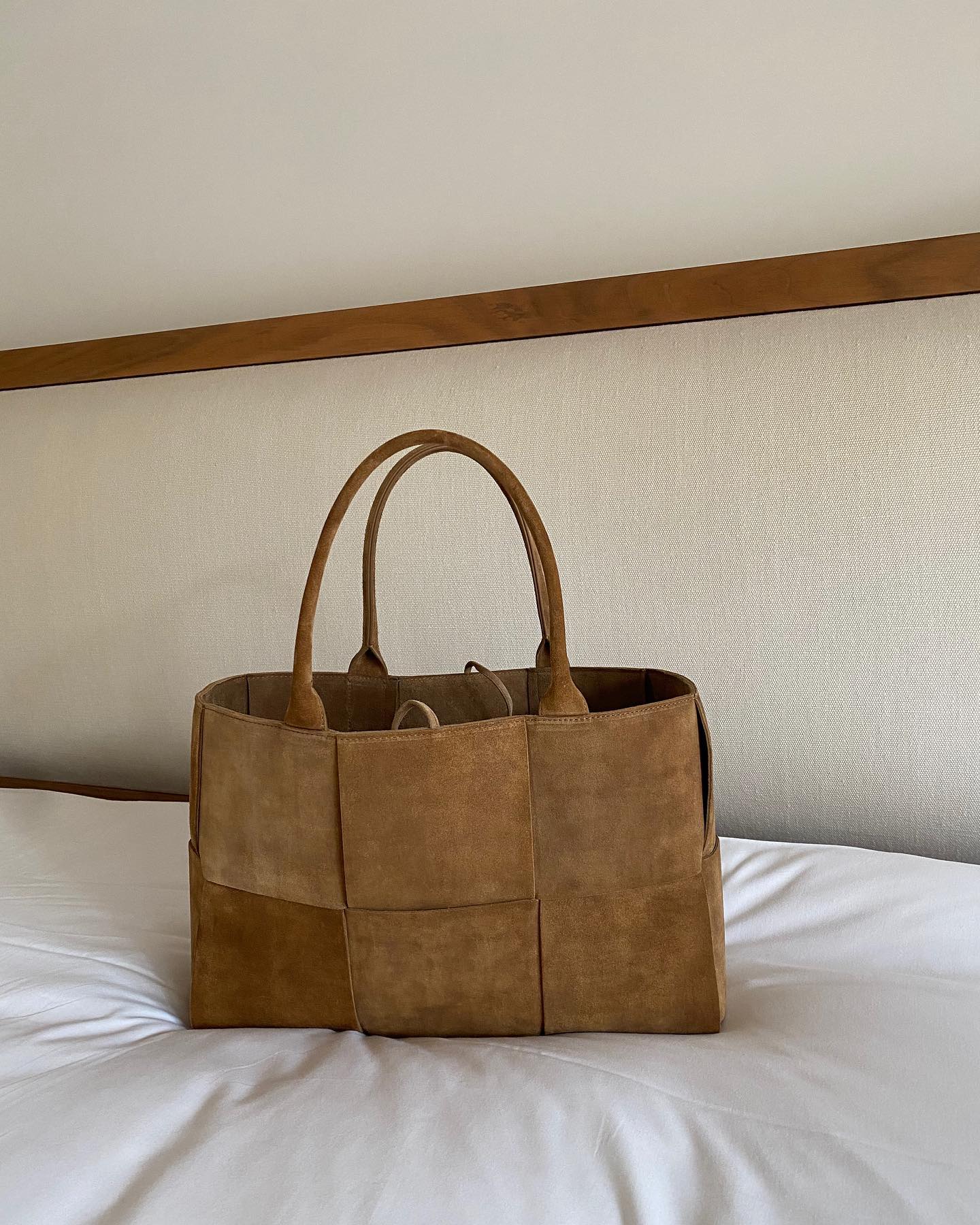 best-quiet-luxury-bags-304812-1673327709997-main