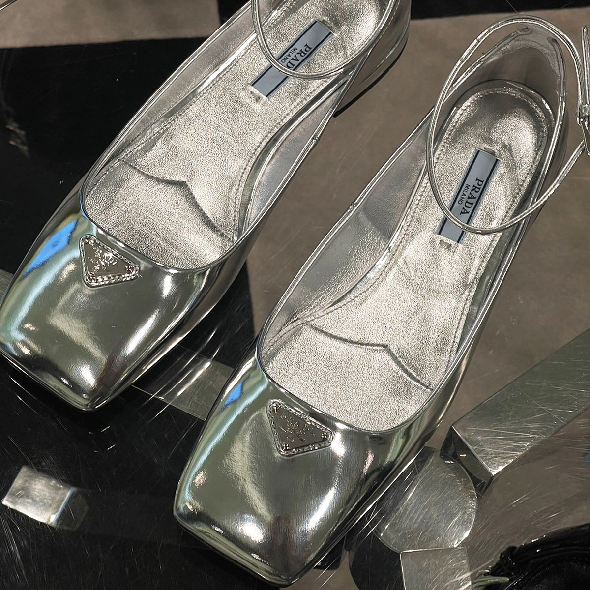 Cheap silver outlet flat shoes