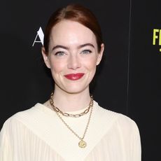 emma-stone-red-carpet-outfit-304926-1673645829734-square