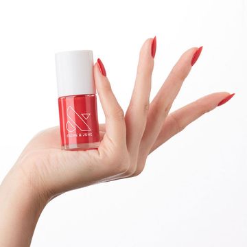 Everything to Know About the Controversial Russian Manicure | Who What Wear