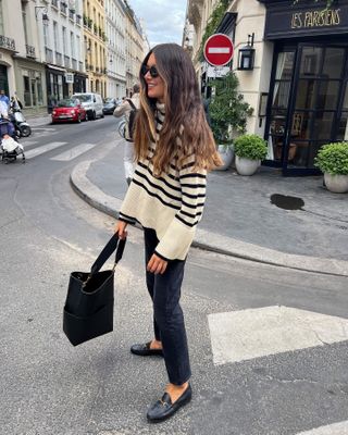 sweater-trends-french-women-wear-with-jeans-305157-1674604887198-main