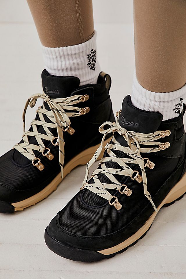 best ladies hiking boots