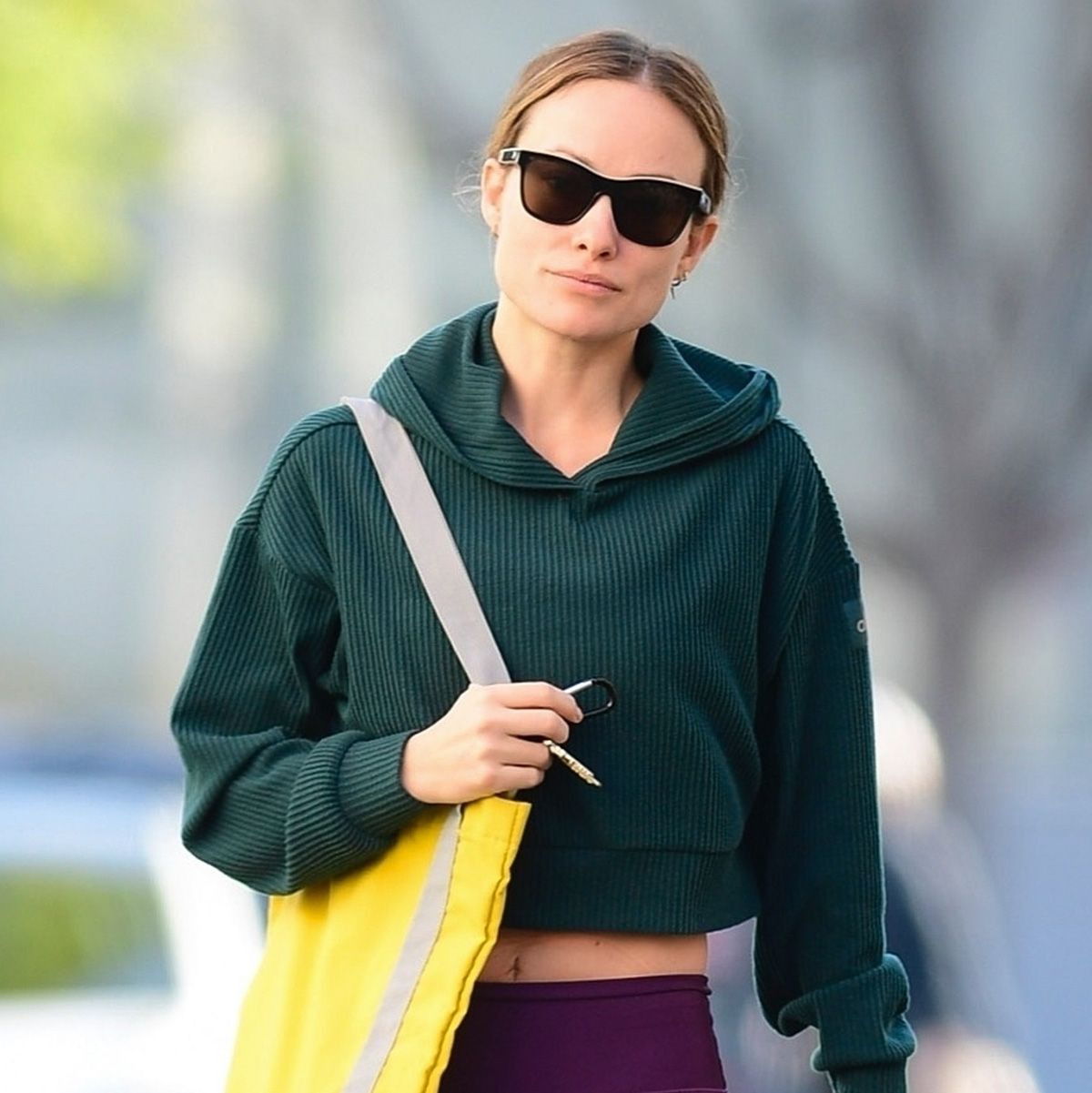 Alo Yoga 7/8 High-Waist Airlift Legging worn by Olivia Wilde in Los Angeles  on January 3, 2024