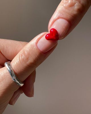 valentines-day-nails-305319-1675336857703-image