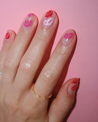 valentines-day-nails-305319-1675336864909-image