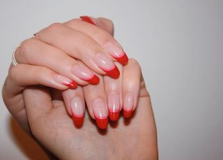 valentines-day-nails-305319-1675336865731-image