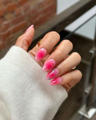 valentines-day-nails-305319-1675336876917-image