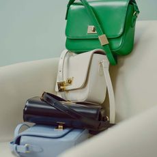new-jcrew-handbag-305330-1675340310393-square